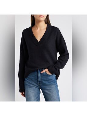 S40 Treasure & Bond Black V-Neck Sweater